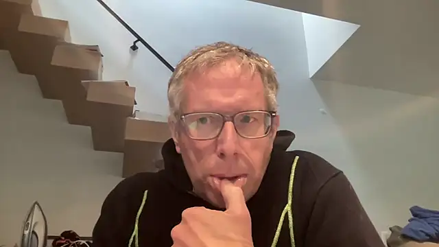 choupipat1 online show from 12-03-25, 11:52