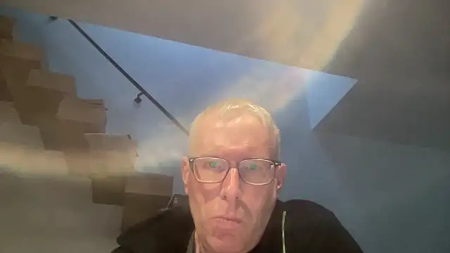 choupipat1 online show from 03-03-26, 06:41