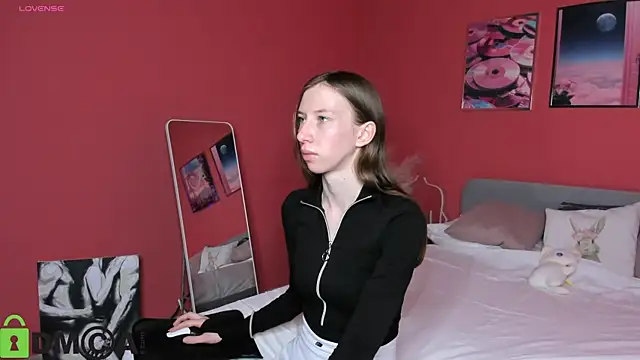 Lisbeth  Salander online show from 09-11-25, 02:33