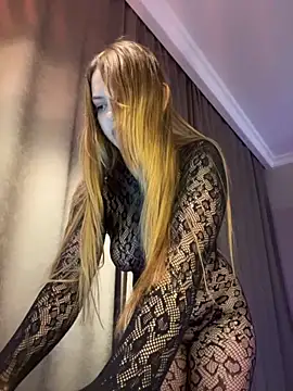 Snapshot of Nikole_Boom chatting on 09-25-25, 07:06 Nikole Boom online show from 09-25-25, 07:06