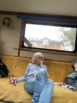 ladyboatlady online show from 11-11-25, 03:12