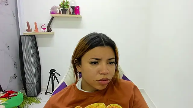 scarlett enjoy1 online show from 11-02-25, 01:35