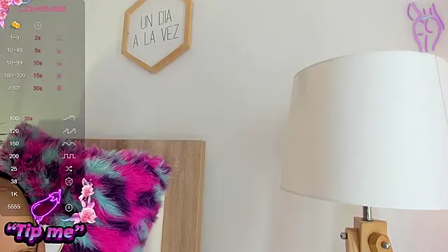 Hadid Jimenez  online show from 11-20-25, 06:40