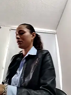 SofiaDelicia online show from 10-21-25, 01:34