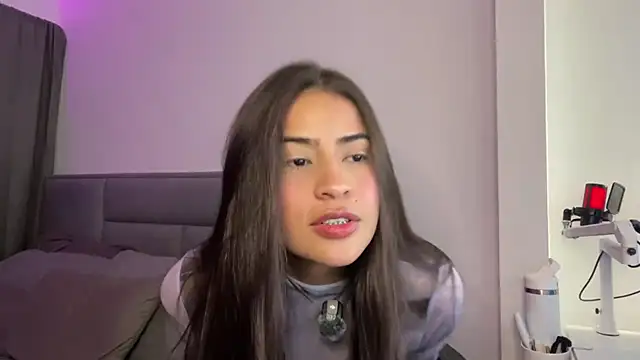 Snapshot of lexie_gray2 chatting on 03-19-26, 03:10 lexie gray2 online show from 03-19-26, 03:10