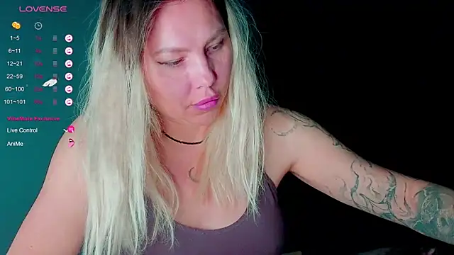 frankiefoxie  online show from 10-16-25, 04:19