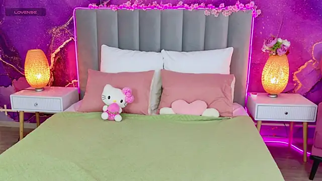 Ketrin Jones online show from 09-25-25, 05:00