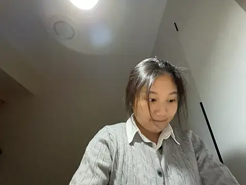 Snapshot of xena0501 chatting on 11-13-25, 04:50 xena0501 online show from 11-13-25, 04:50