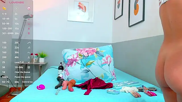 cutepetitee online show from 09-27-25, 07:30