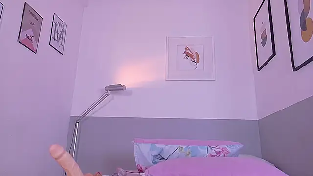 cutepetitee online show from 02-17-26, 07:31