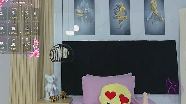 cutepetitee online show from 07-15-26, 12:43