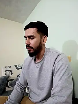 Maximiliano444 online show from 09-30-25, 02:49