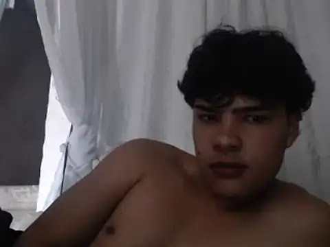 Snapshot of dani_titan320 chatting on 11-26-25, 05:58 dani titan320 online show from 11-26-25, 05:58