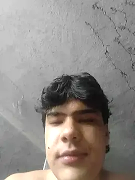 Snapshot of dani_titan320 chatting on 02-16-26, 02:02 dani titan320 online show from 02-16-26, 02:02