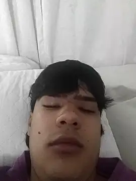 Snapshot of dani_titan320 chatting on 02-26-26, 03:33 dani titan320 online show from 02-26-26, 03:33