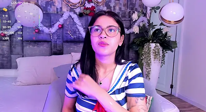 Snapshot of MaiaaCandy chatting on 12-17-25, 03:18 MaiaaCandy online show from 12-17-25, 03:18