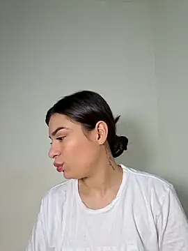 AmaiaSalvatore online show from 09-25-25, 09:40