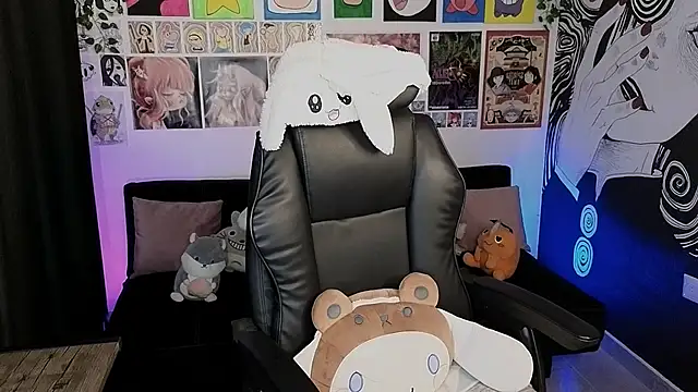 Yuhwan  online show from 09-08-25, 11:15