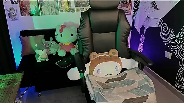 Yuhwan  online show from 09-29-25, 10:58