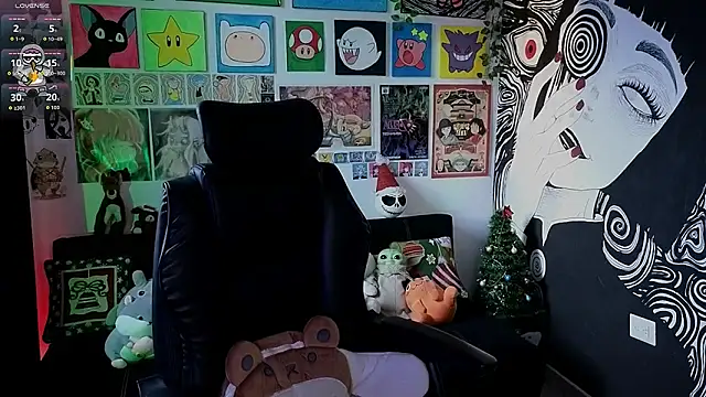 Yuhwan  online show from 12-20-25, 10:28