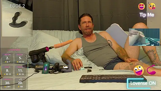 danoo84 online show from 10-14-25, 03:29