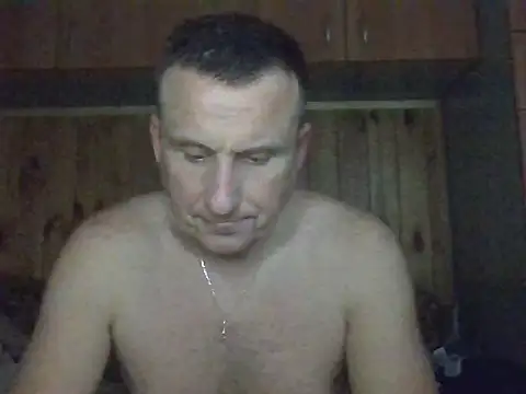 Snapshot of Maksymilian1 chatting on 12-21-25, 07:10 Maksymilian1 online show from 12-21-25, 07:10