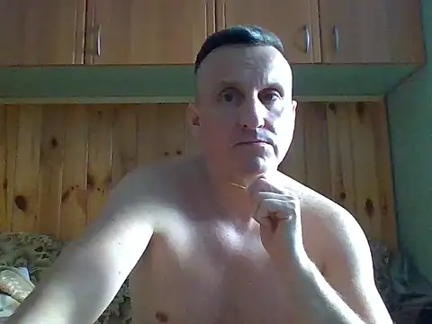 Snapshot of Maksymilian1 chatting on 02-28-26, 01:23 Maksymilian1 online show from 02-28-26, 01:23