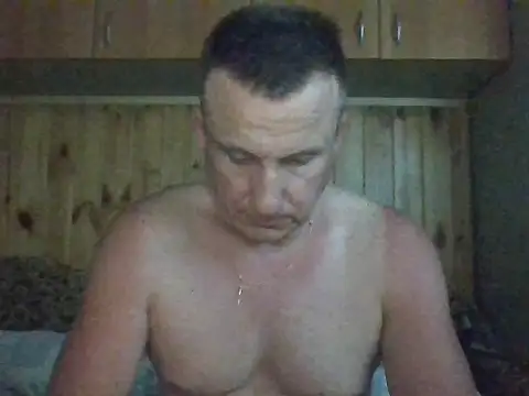 Snapshot of Maksymilian1 chatting on 06-08-26, 10:21 Maksymilian1 online show from 06-08-26, 10:21