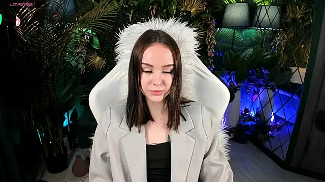 MarySparkle online show from 11-14-25, 03:38