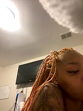 zanaaluvv online show from 09-26-25, 01:53