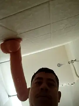 Snapshot of ModelledTread chatting on 02-20-26, 05:04 ModelledTread online show from 02-20-26, 05:04