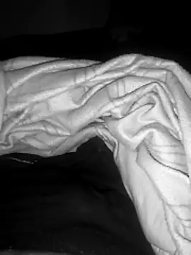 Snapshot of blueeyesss chatting on 03-22-26, 03:21 blueeyesss online show from 03-22-26, 03:21
