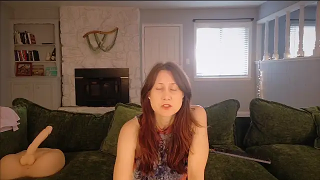 Snapshot of MommyGoddessL chatting on 06-27-26, 11:54 MommyGoddessL online show from 06-27-26, 11:54