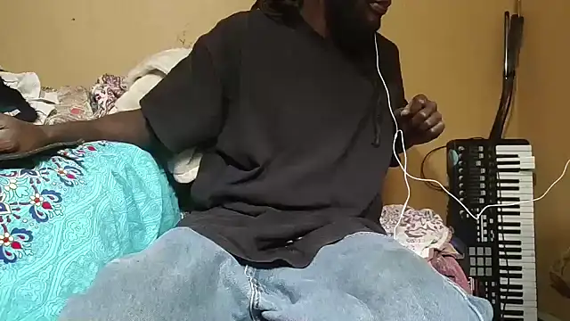 EYEzIAM online show from 10-22-25, 03:29