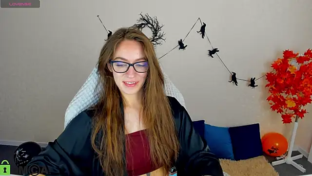 Snapshot of Agnes_Wells chatting on 11-03-25, 09:21 Agnes Wells online show from 11-03-25, 09:21