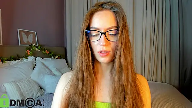 Snapshot of Agnes_Wells chatting on 11-04-25, 09:19 Agnes Wells online show from 11-04-25, 09:19