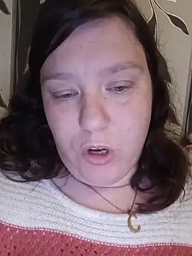 Feuchtekitty92xh online show from 10-07-25, 05:43