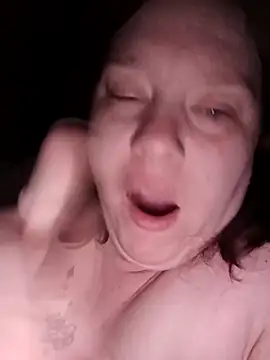 Feuchtekitty92xh online show from 03-05-26, 10:06