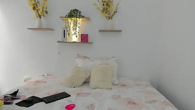 Snapshot of Penelophe01 chatting on 11-19-25, 07:03 Penelophe01 online show from 11-19-25, 07:03