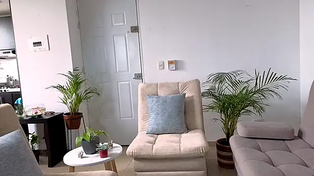 Snapshot of Penelophe01 chatting on 02-13-26, 07:21 Penelophe01 online show from 02-13-26, 07:21