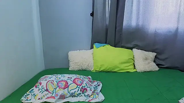 Snapshot of Penelophe01 chatting on 03-28-26, 07:02 Penelophe01 online show from 03-28-26, 07:02