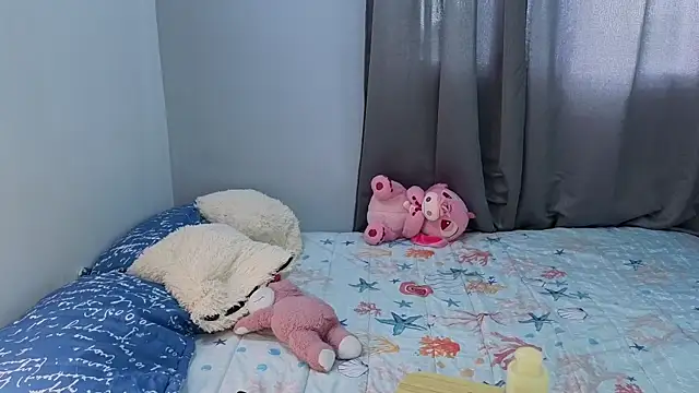 Snapshot of Penelophe01 chatting on 03-30-26, 08:10 Penelophe01 online show from 03-30-26, 08:10