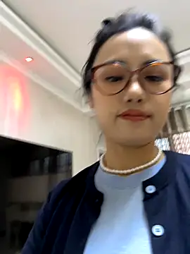 Snapshot of wen521 chatting on 10-02-25, 10:00 wen521 online show from 10-02-25, 10:00