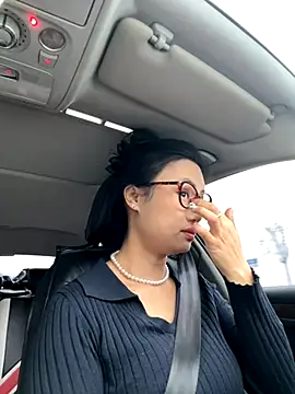 Snapshot of wen521 chatting on 10-14-25, 12:33 wen521 online show from 10-14-25, 12:33