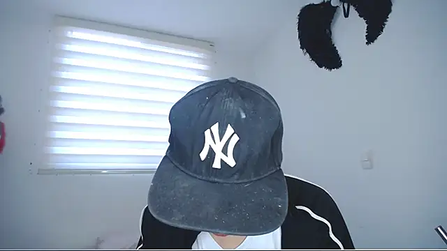 lucky stricke online show from 10-10-25, 08:52