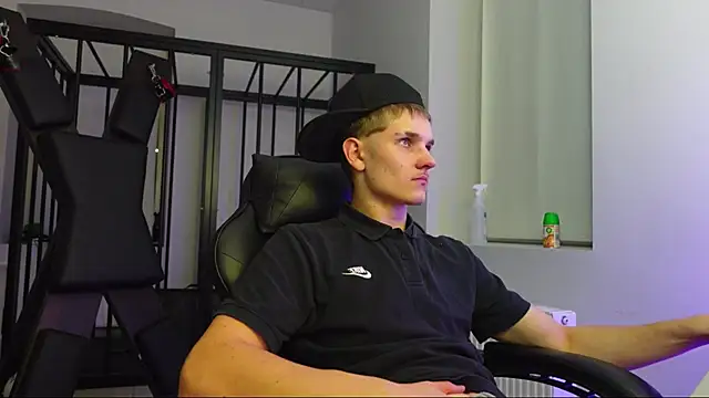 Mark Karson online show from 10-19-25, 07:14