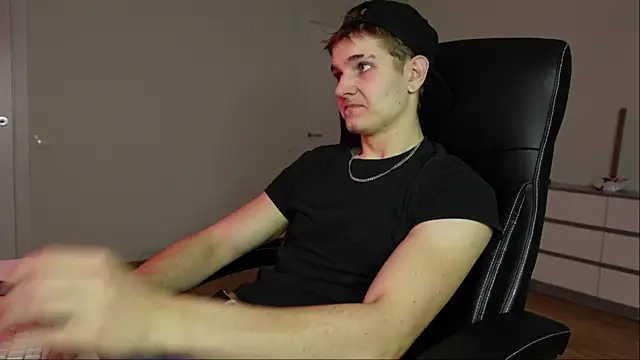 Mark Karson online show from 11-14-25, 01:32