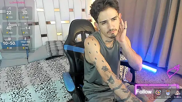 Snapshot of nextboywell1 chatting on 03-18-26, 03:20 nextboywell1 online show from 03-18-26, 03:20