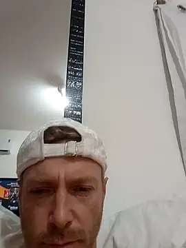Snapshot of Loiroatv36 chatting on 06-02-26, 01:07 Loiroatv36 online show from 06-02-26, 01:07