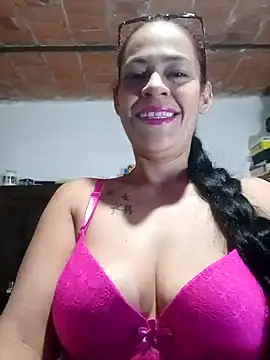 cositabonita08 online show from 09-08-25, 09:47